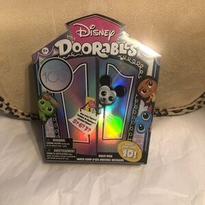 NIB Disney Doorables 100 years Blind mini figures